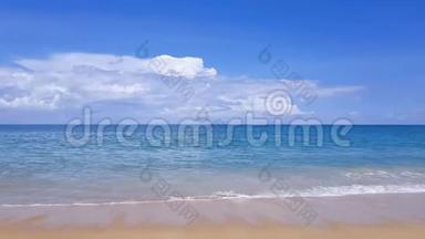 热带海滩的海景。