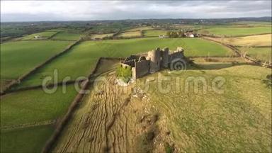 空中观景。 罗氏城堡。 丹达克。 爱尔兰