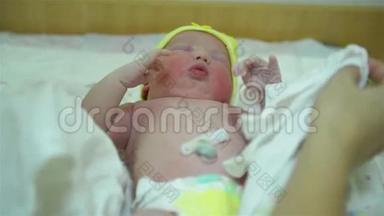 新出生的婴儿住院，儿科医生和婴儿儿童，有婴儿背景，新生儿科医生
