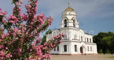 布雷斯特，白俄罗斯。 贝尔弗里，加里森大教堂钟楼圣尼古拉斯教堂在纪念建筑群布雷斯特英雄在