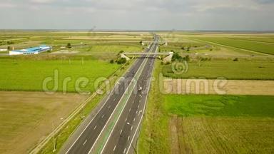 罗马尼亚A2公路交通鸟瞰图.