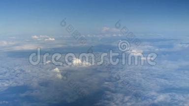 美丽的云穿过飞机窗(LR潘，1号)