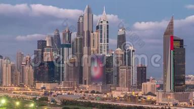 <strong>迪拜</strong>码头摩天大楼和高尔夫球场夜以继日，<strong>迪拜</strong>，阿拉伯联合酋长国