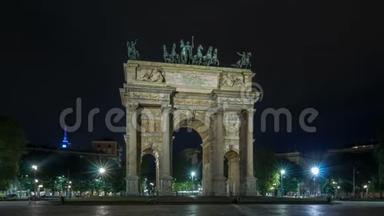和平拱门在Simplon广场延时超脱晚上。 它是<strong>新古典</strong>的凯旋门