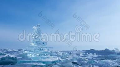 冬季景观。 晶莹剔透的冰块.. 贝加尔湖清澈冰锥