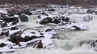 大瀑布-冬季白色瀑布与雪岩-高空射击-大瀑布国家公园