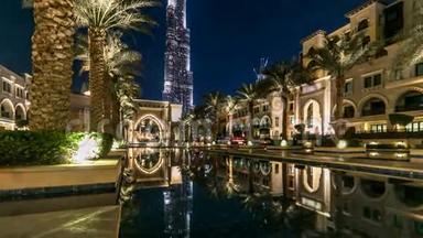 阿联酋<strong>迪拜</strong>世界最高的建筑——哈利法<strong>塔</strong>附近的<strong>酒店</strong>、办公室和Souk入口