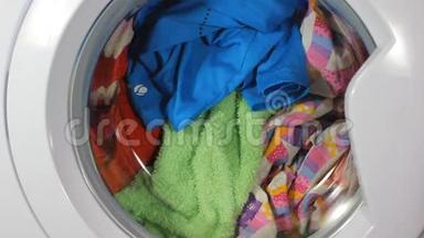 一种高效洗衣机侧装机洗衣机在关闭后启动的夹子