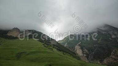 北高加索切格姆山脉之间的雨锋运动。