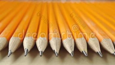 同样锋利的铅笔，<strong>透视</strong>图。 平等观念，宏观娃娃视频