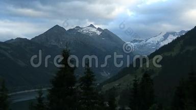 奥地利蒂罗尔的<strong>欧洲</strong>阿尔卑斯山的<strong>夜景</strong>。 陶尔山脉