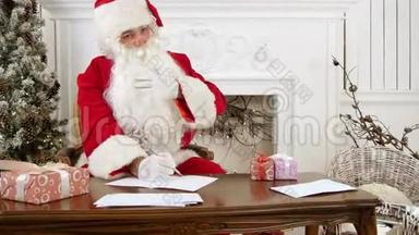 圣诞老人想在圣诞信里写些什么