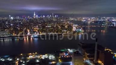 纽约曼哈顿的空中夜景。 高楼大厦。 时间推移dronelapse..