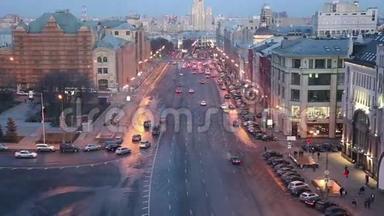 俄罗斯中央儿童商店大楼的<strong>观景台</strong>，从高处<strong>俯瞰</strong>莫斯科`夜景