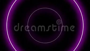 黑色背景上的霓虹紫色圆圈。 扩<strong>大规模</strong>。 运动图形。