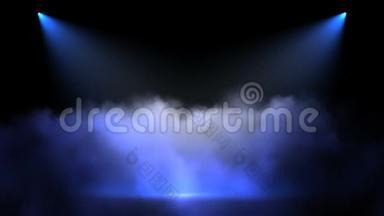 舞台上有现场<strong>照明</strong>，空场景用于表演，颁奖典礼或深蓝色背景上的<strong>广告</strong>。 摆动运动