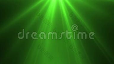 绿色的光线，在黑色的背景上爆发。