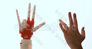 控制机器人手臂，控制人们。 人控制机器人手臂.. 3D打印机的创新机械手