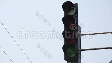 十字路口的红绿灯