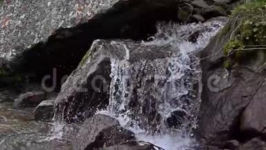 小山河瀑布超慢动作视频