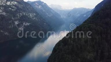 德国上巴伐利亚阿尔卑斯山脉Berchtesgaden国家公园Jenner山附近的Konigsee湖美景