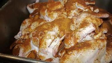 美味的鸡肉，美味的菜肴，美味的烤鸟，早餐，午餐，生禽