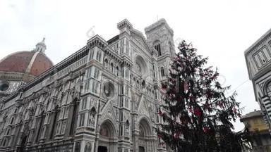 佛罗伦萨大教堂圣诞全景从右到左