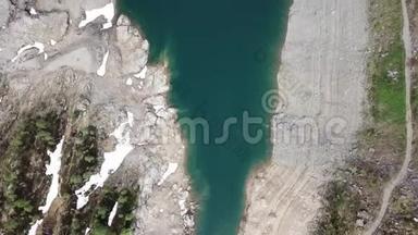 无人机鸟瞰法雷加波嘉湖，高山人工湖。 意大利阿尔卑斯山。 意大利