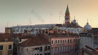 美丽的屋顶俯瞰<strong>圣马可</strong>大<strong>教堂</strong>，威尼斯