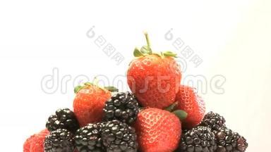 草莓和黑莓集群2