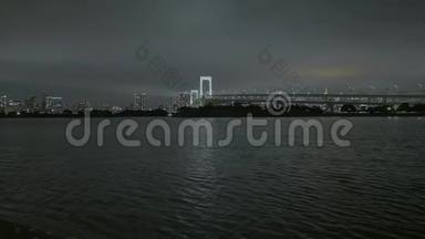 彩虹桥和东京的天际线-从小田坝美丽的景色
