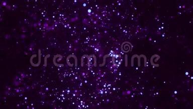 在黑色背景上闪烁的紫色粒子旋转的抽象动画。 录像。 彩色动画