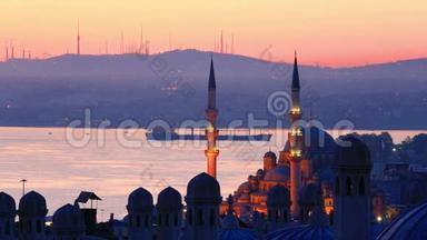 土耳其黎明时美丽的Bosphorus剪影