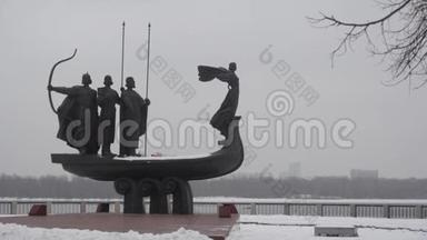 基辅创始人纪念碑。 冬天。 乌克兰