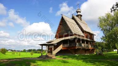 苏兹达尔古镇传统的俄罗斯木制教堂