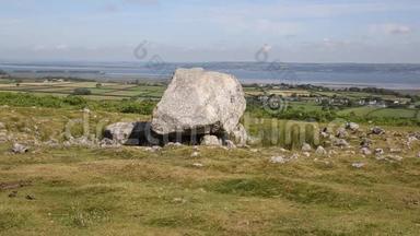新<strong>石器</strong>时代的埋葬地CefnBryn山，高尔半岛，南威尔士，英国