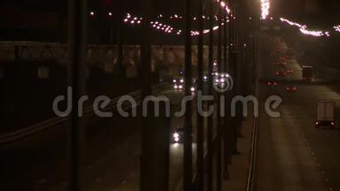 城市街道交通夜间视频.