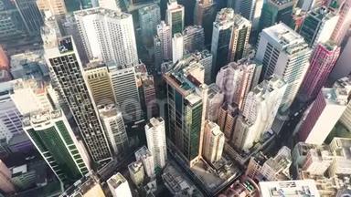 从香港城市住宅<strong>高楼</strong>的飞钻空中<strong>俯瞰</strong>。