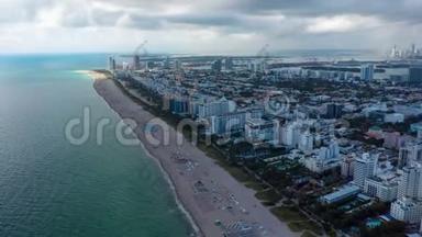 迈阿密，佛罗里达州，美国-2019年1月：空中超垂4k无人机全景飞行迈阿密海滩海洋海岸线。