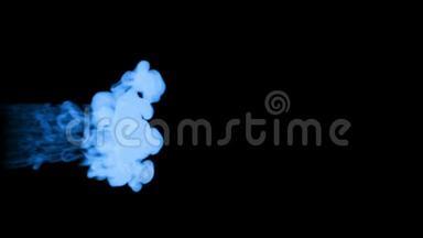 荧光蓝墨水溶解在水中的黑色背景与卢马哑光。 3D渲染V22