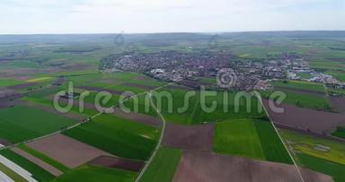 飞越德国欧洲的农业区。 德国的乡村。 欧洲农业