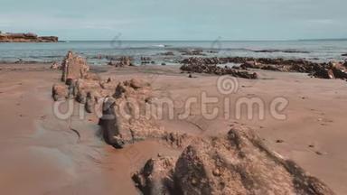 西班牙北部野生大西洋海岸，带有北<strong>欧风</strong>格自然环境的岩石和沙子