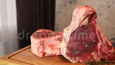 牛肉牛排。 生鲜肉Ribeye牛排.. 生肉。