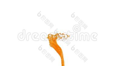 作为糖浆或甜柠檬水的橙色液体流入漩涡或龙卷风。 液体的流动是旋转的