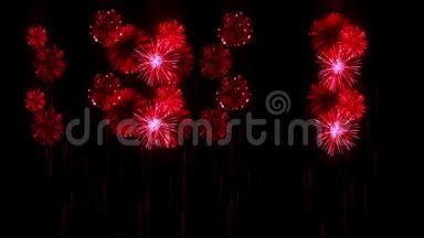 红色烟花作为新年、圣诞节或其他庆祝活动的节日背景。 烟花表演被隔离在黑色上