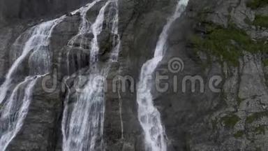 俄罗斯阿尔希兹的高瀑布。 <strong>史诗级</strong>联瀑布背景。 生态概念。