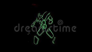一个穿着半机械人霓虹灯服装的人在黑暗中移动。 <strong>库存</strong>录像。 创造力和自我<strong>表</strong>达观念