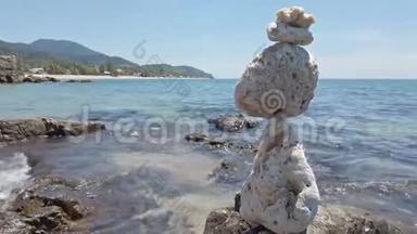 石滩和海底的禅石平衡