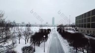 全市高水平冰雪风暴冬季<strong>天气预报</strong>警戒日.. 公园城小径的俯视图