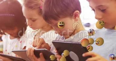 emoji图标与学童使用平板电脑的背景4k